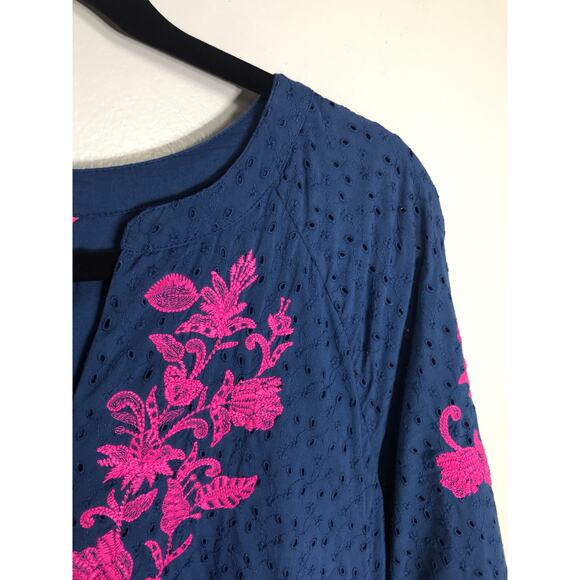 Lilly Pulitzer Emberline Navy Bayside Embroidery Eyelet Top M Preppy Coquette - Picture 3 of 9